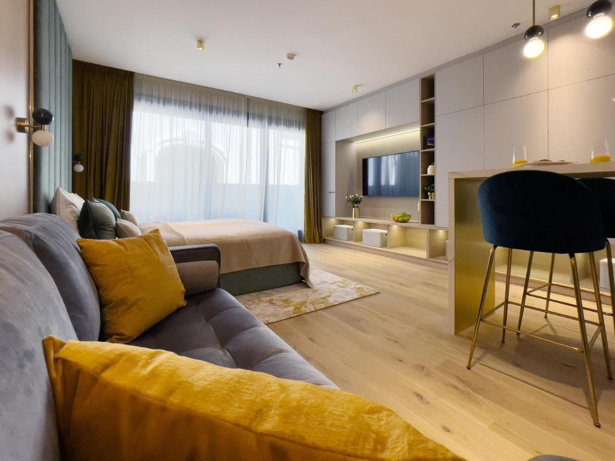 Emerald Downtown Luxury Suites By Continental Group Budapest Exterior photo