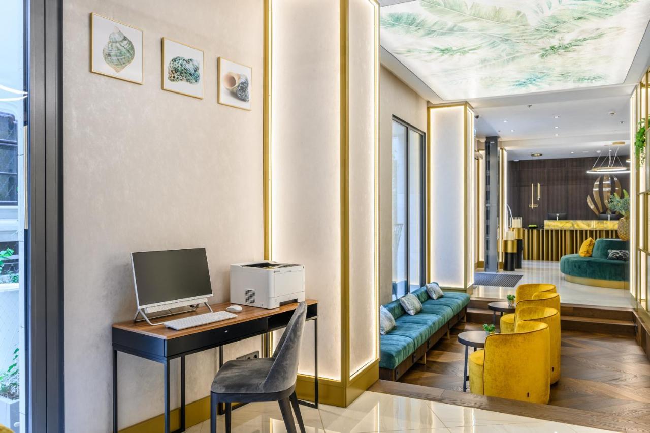 Emerald Downtown Luxury Suites By Continental Group Budapest Exterior photo