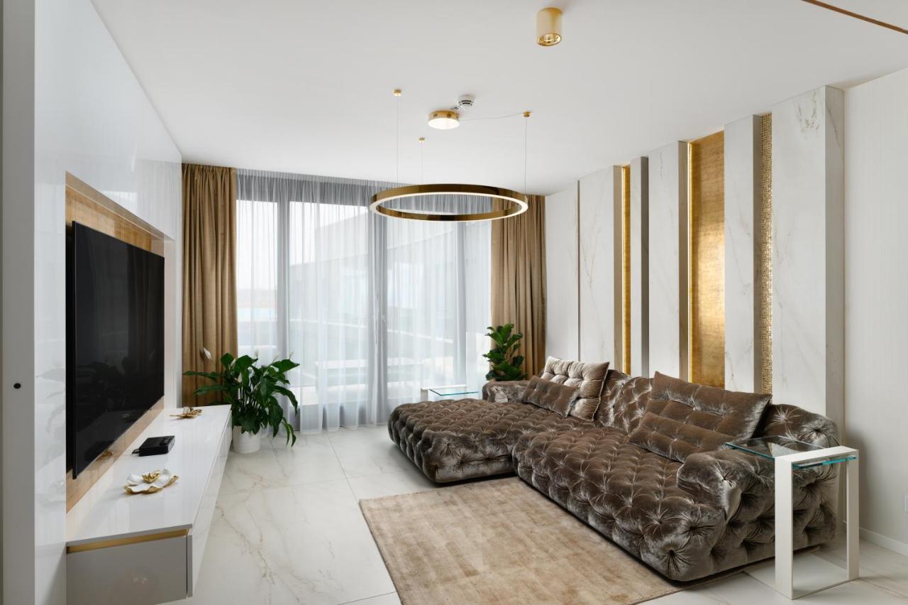 Emerald Downtown Luxury Suites By Continental Group Budapest Exterior photo