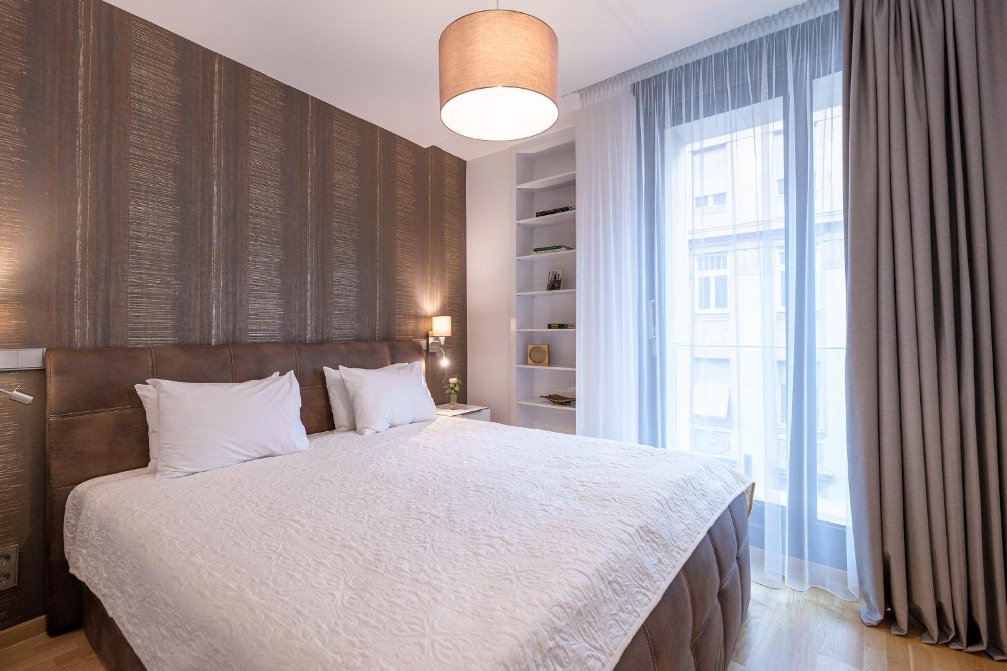 Emerald Downtown Luxury Suites By Continental Group Budapest Exterior photo